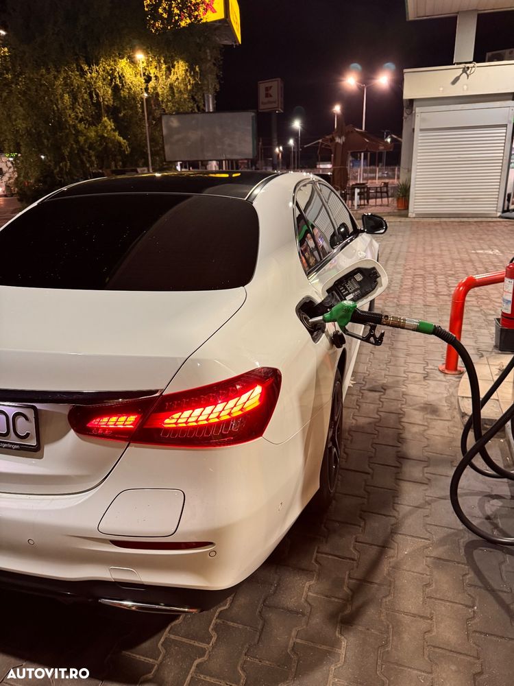 Mercedes-Benz E 300 9G-TRONIC Night Edition - 12