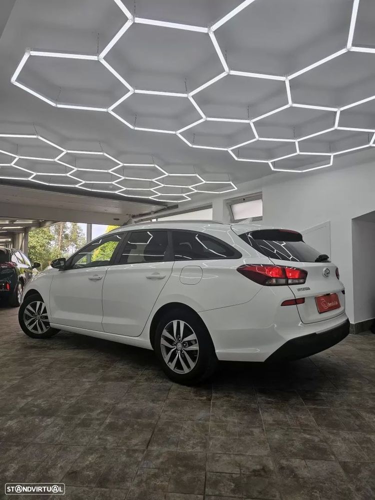 Hyundai i30 SW 1.0 T-GDi Comfort+Navi - 25