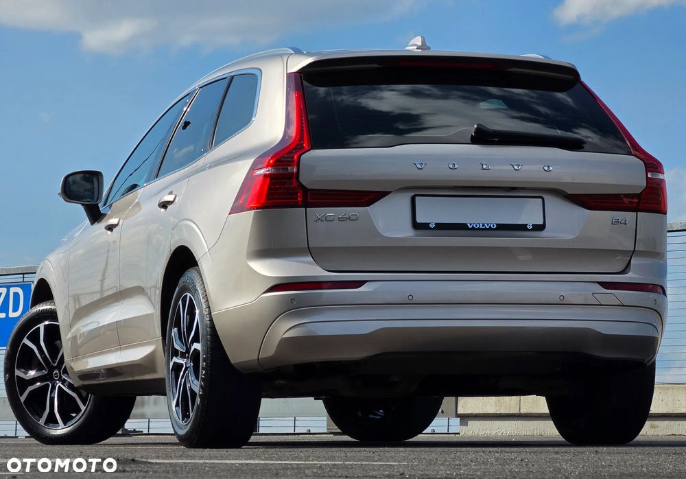 Volvo XC 60 B4 D Plus Bright - 17