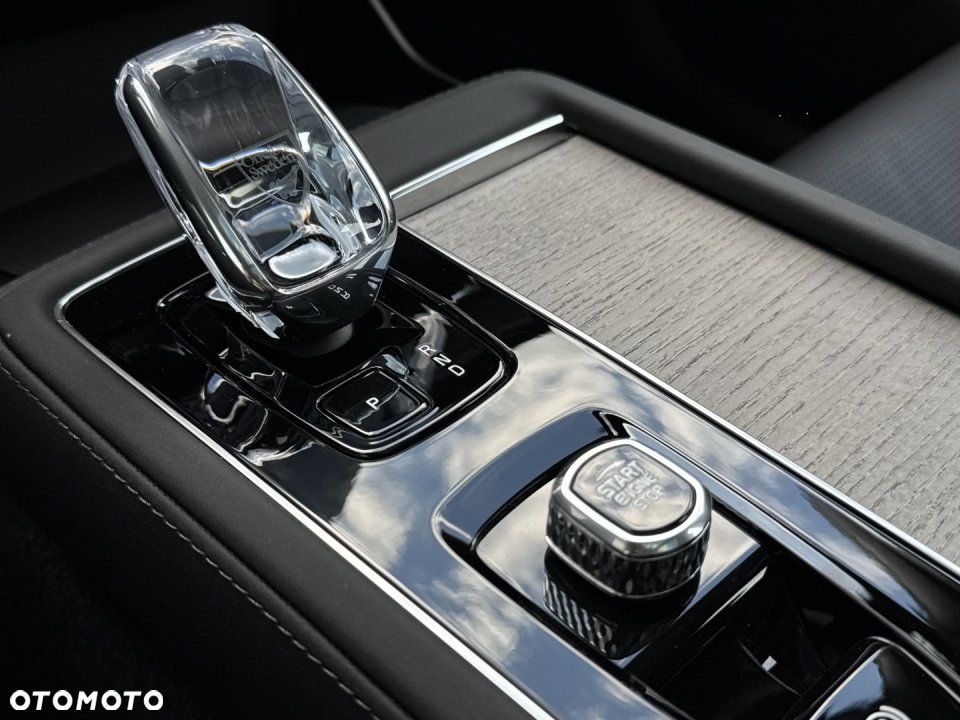 Volvo XC 90 - 30