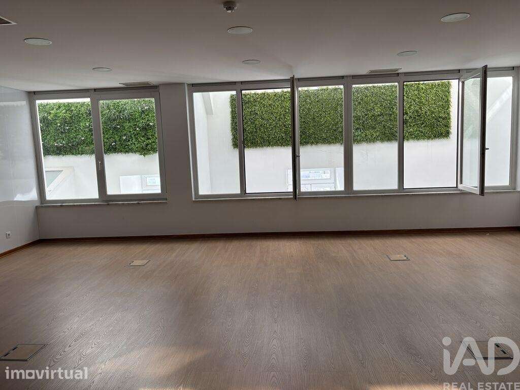 Escritório em Santa Maria Maior de 190,00 m2 - Grande imagem: 3/10