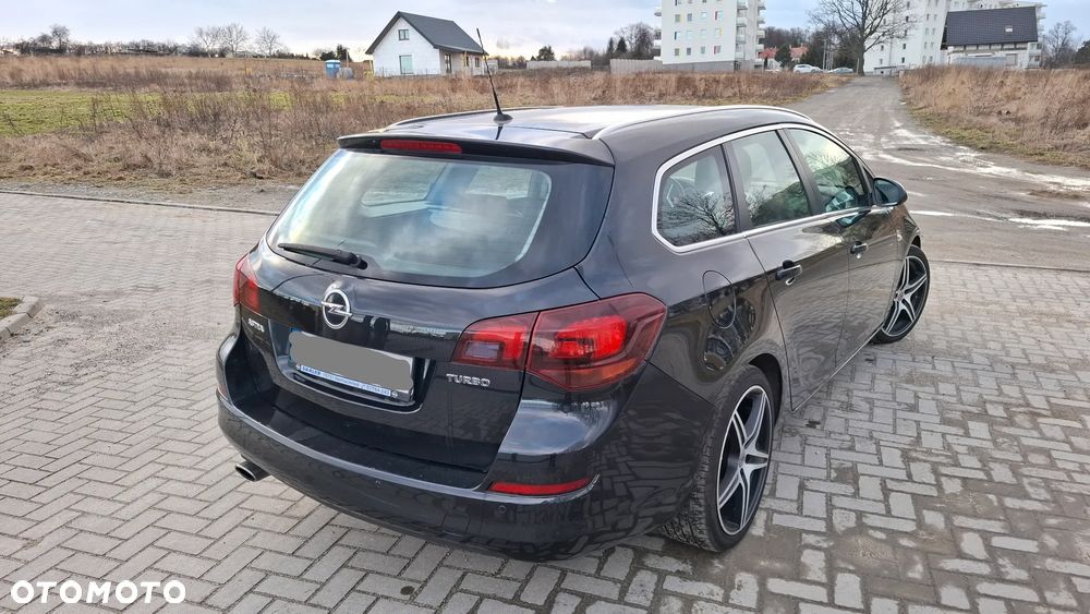 Opel Astra 1.6 Turbo 150 Jahre - 6