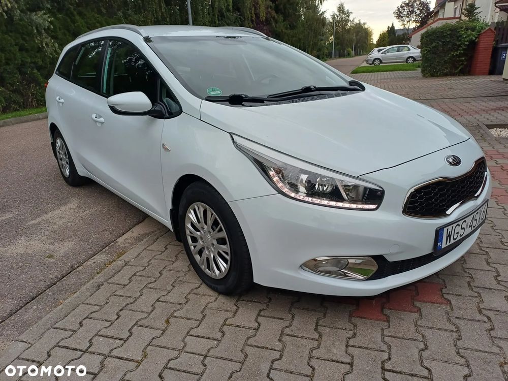 Kia Ceed - 23