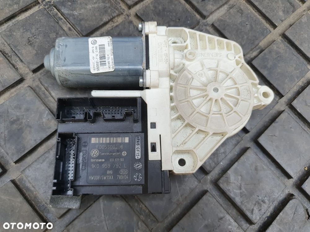 SILNICZEK PODNOSZENIA SZYBY PRAWY PRZÓD VW PASSAT B6 05- 1K0959792L - 1