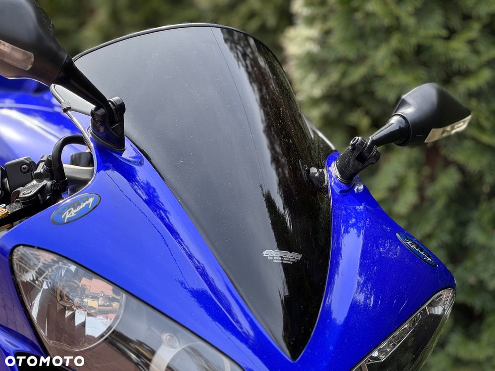 Yamaha YZF - 28