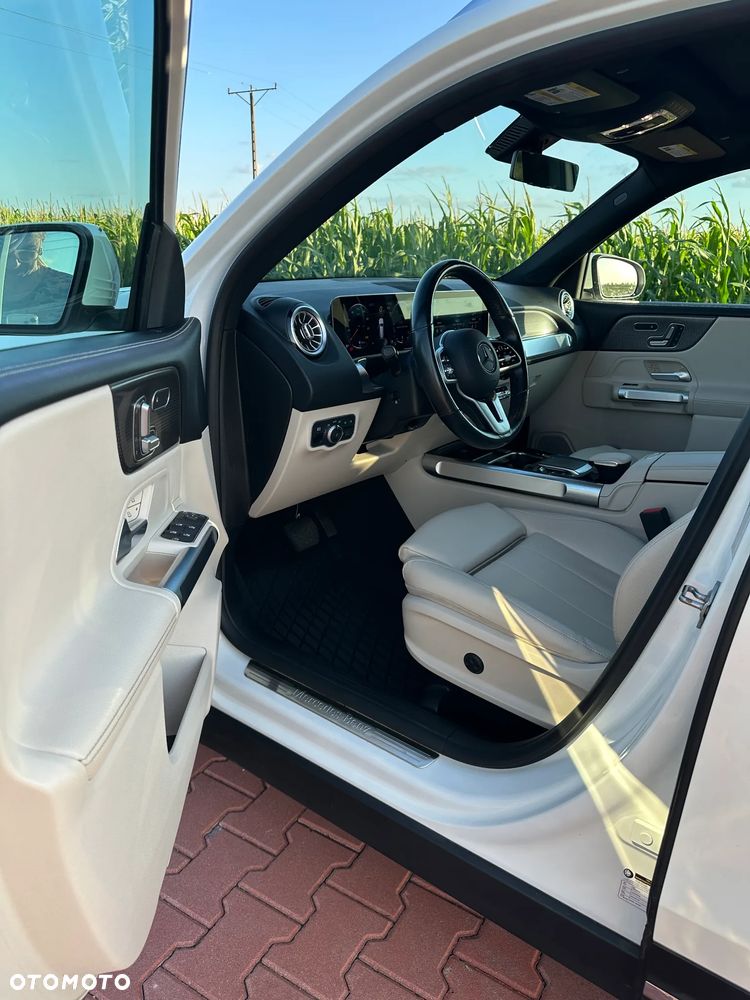 Mercedes-Benz GLB 250 Progressive 8G-DCT - 16
