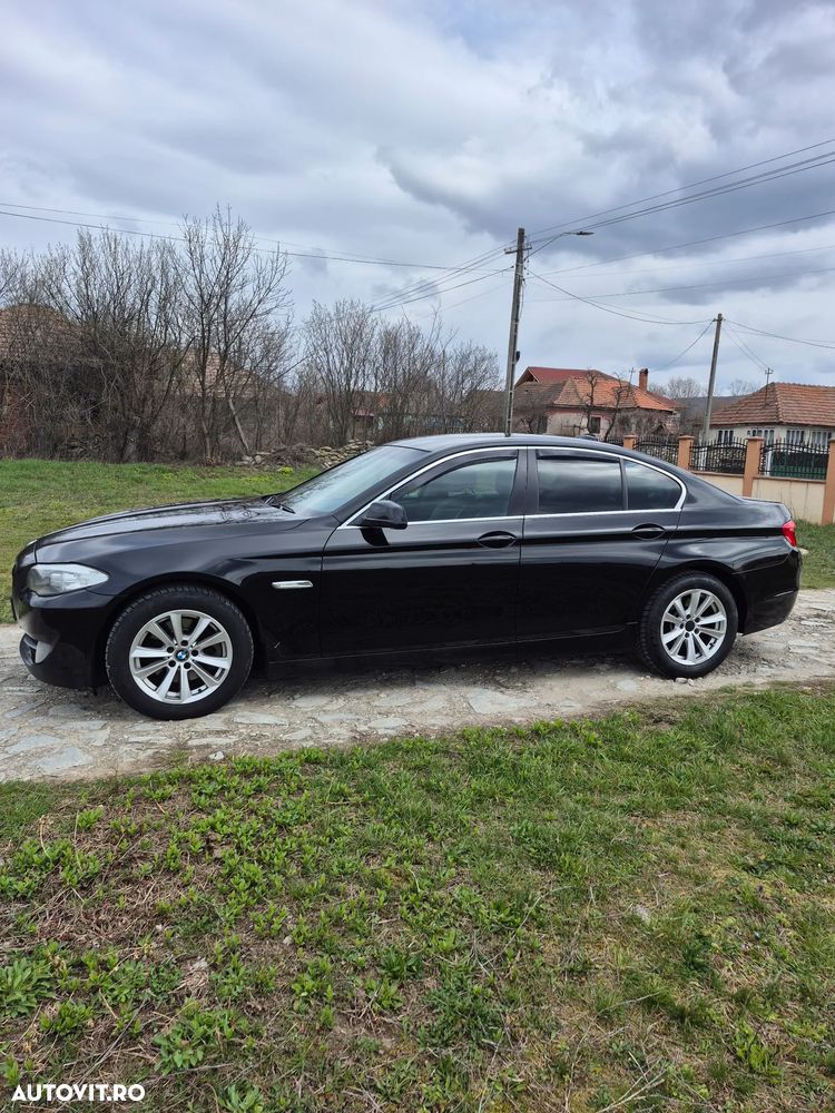 BMW Seria 5 520d - 14