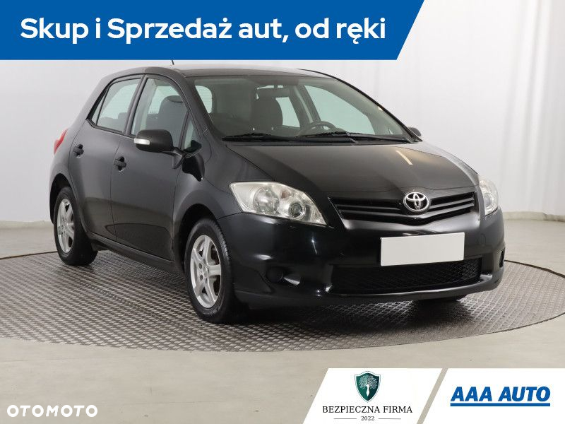 Toyota Auris - 2
