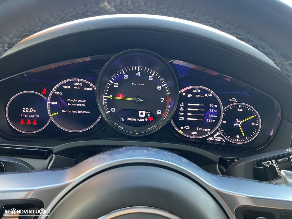 Porsche Cayenne Coupé E-Hybrid - 30