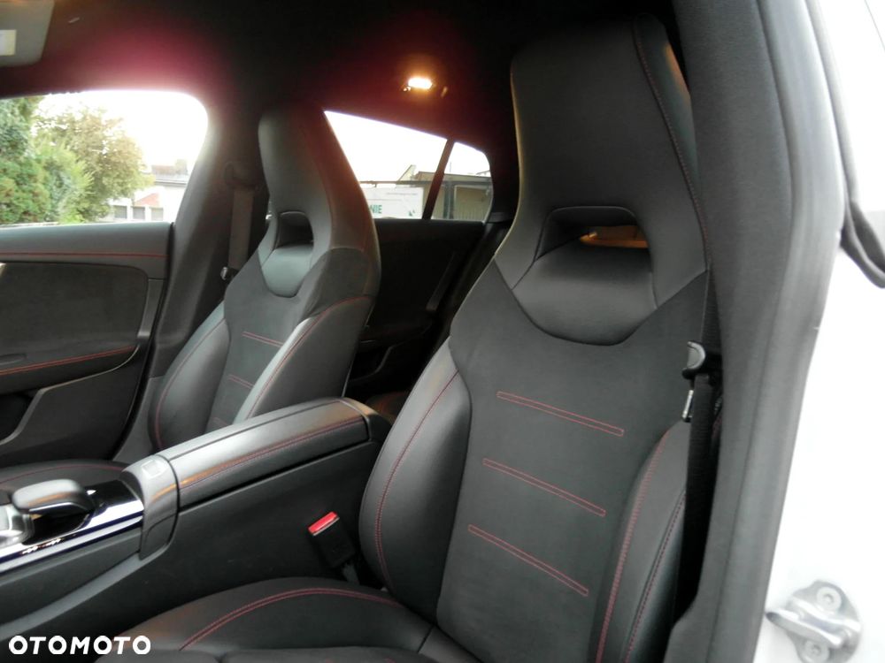 Mercedes-Benz CLA 220 d AMG Line 8G-DCT - 27