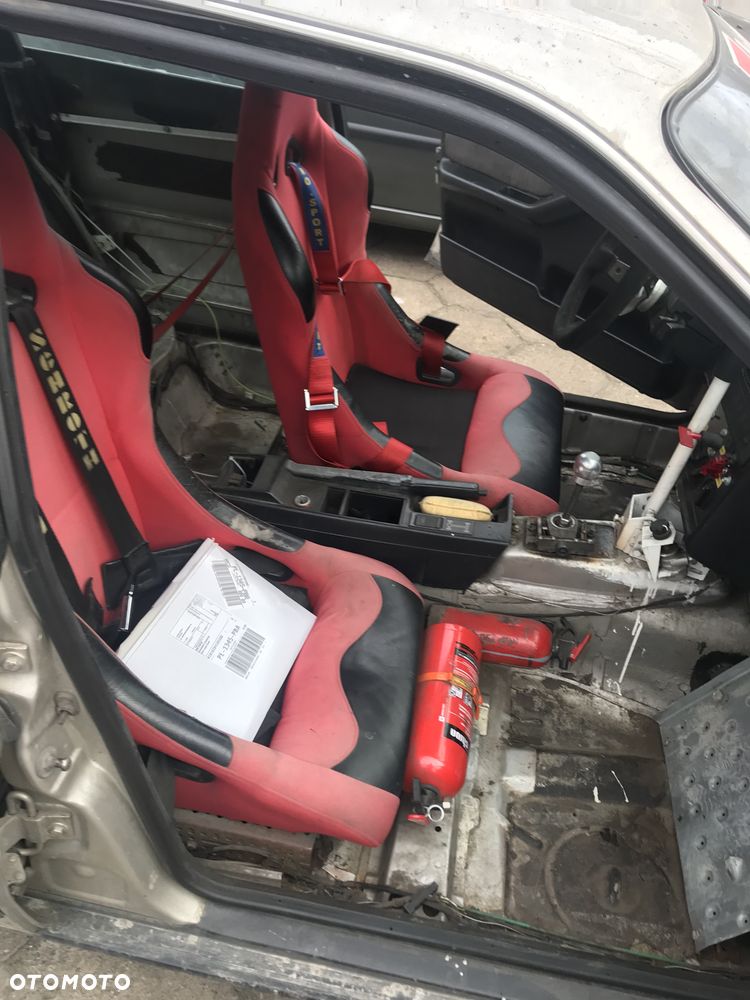 Audi 90 - 8