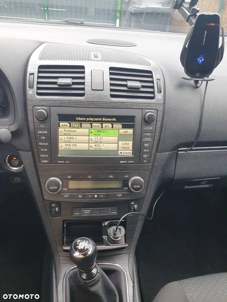 Toyota Avensis 1.8 Sol plus NAVI - 4