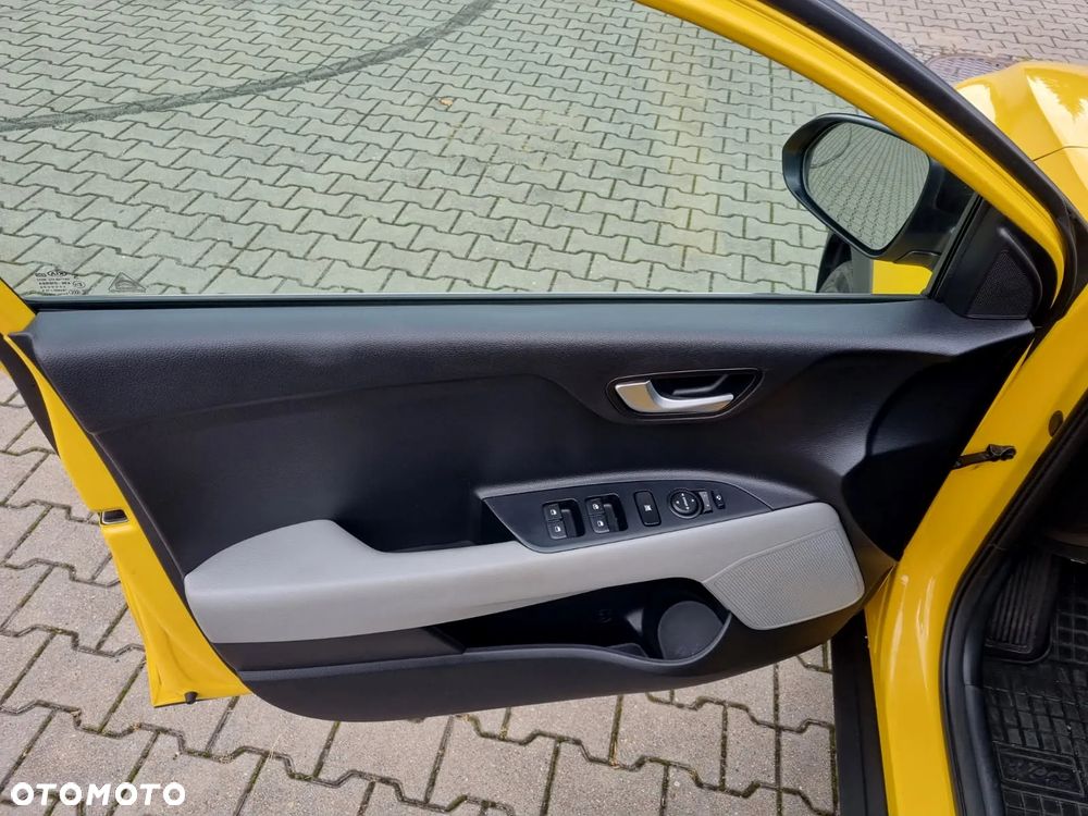 Kia Stonic 1.4 L - 7