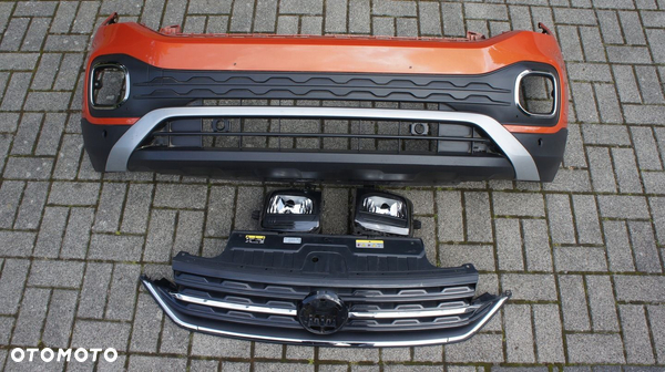 PRZEDNI ZDERZAK ATRAPA PRZEDNIA GRILL VW T-CROSS 2GM