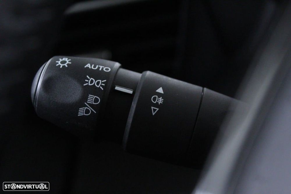 Peugeot 2008 1.2 PureTech Active - 24