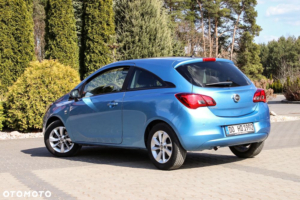 Opel Corsa 1.4 16V Cosmo - 17