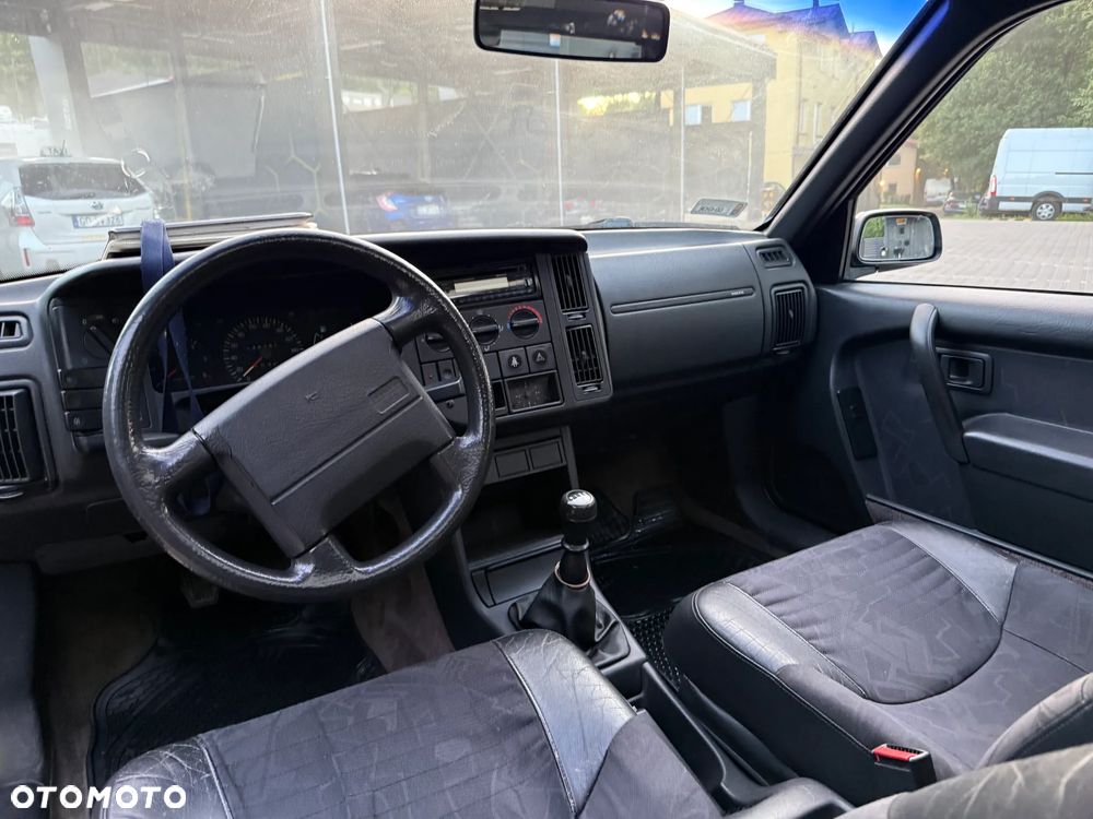 Volvo Seria 400 - 13