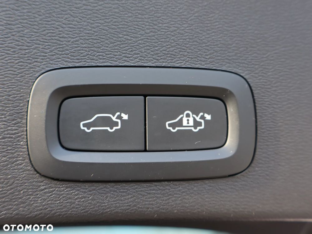 Volvo XC 40 B3 Core - 18