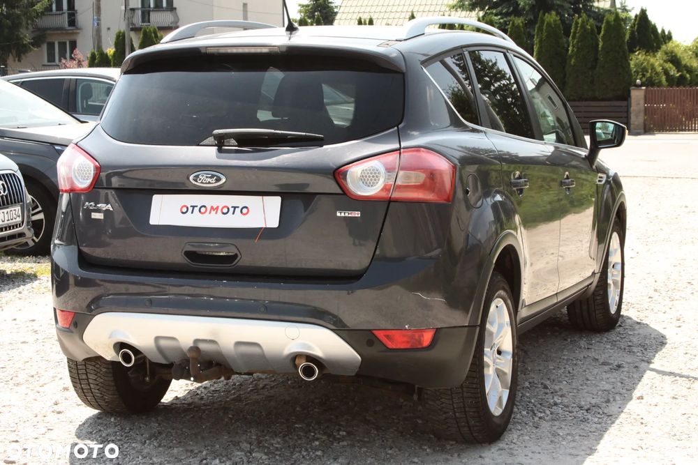 Ford Kuga 2.0 TDCi 2x4 Titanium - 10