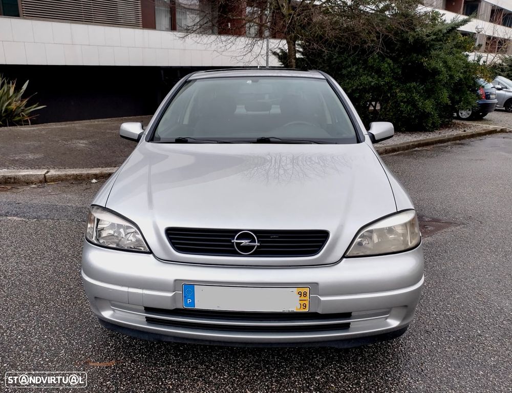 Opel Astra 1.6i Sport - 10