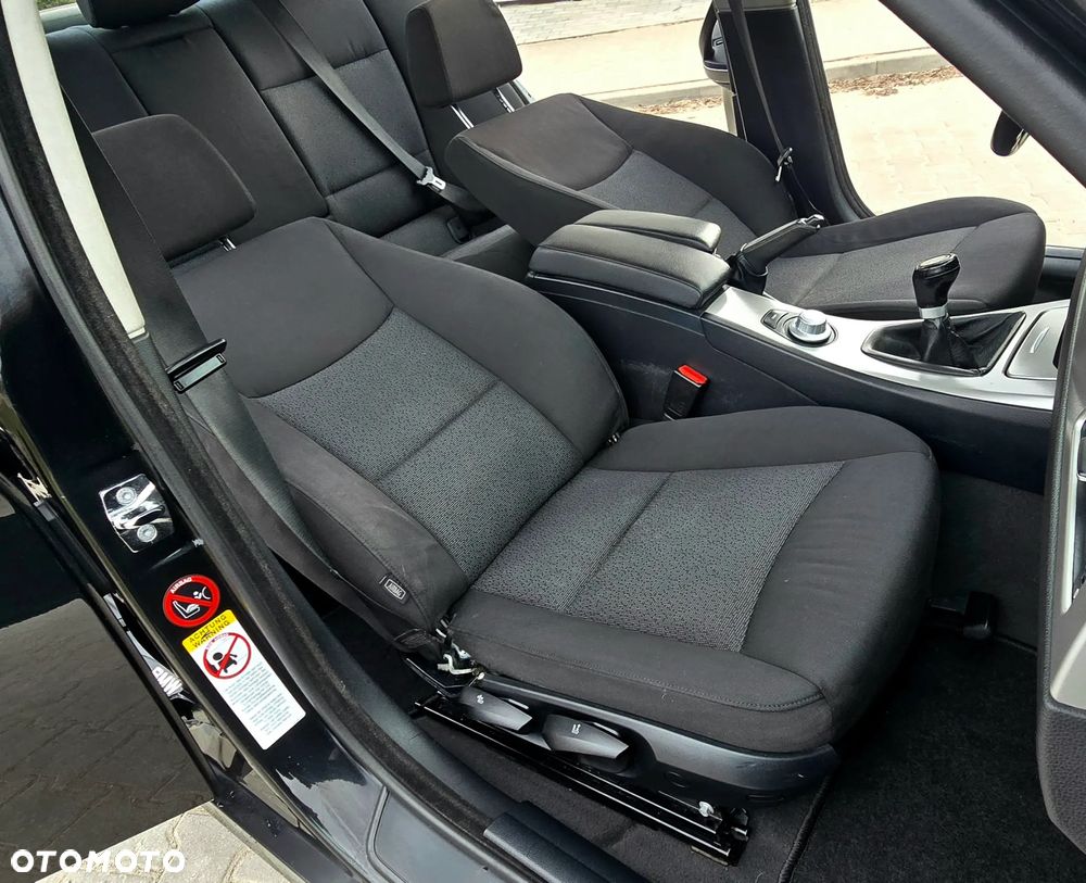 BMW Seria 3 - 35