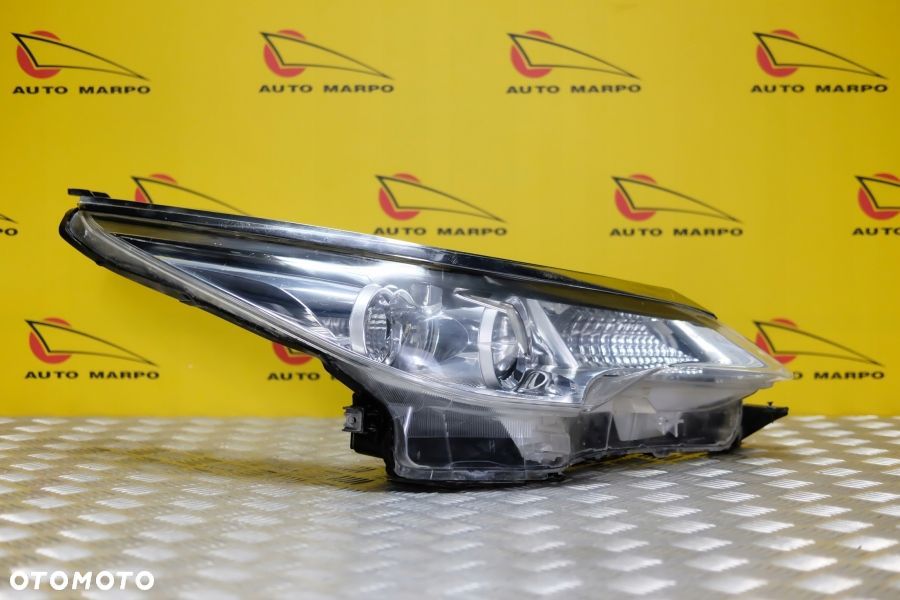 TOYOTA FORTUNER 2015- REFLEKTOR LAMPA ZWYKŁA PRAWA - 3