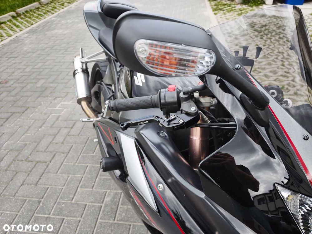 Suzuki GSX-R - 16