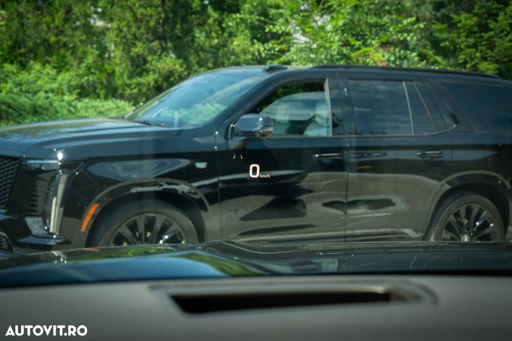 Cadillac Escalade - 39