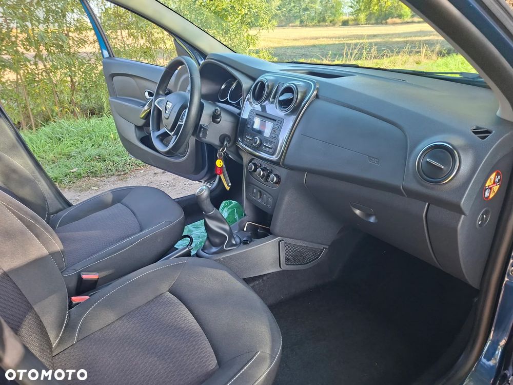 Dacia Logan 0.9 TCe Laureate S&S - 11