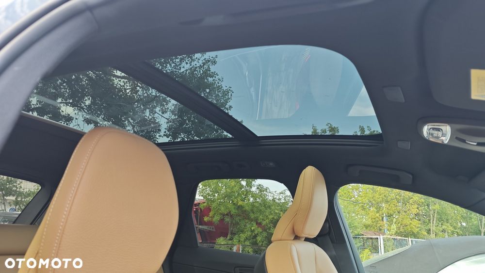 Volvo XC 60 T5 GPF Momentum - 10