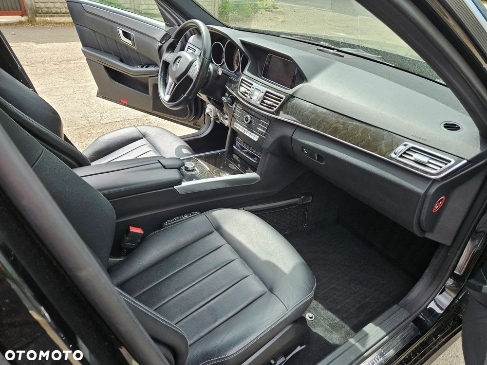 Mercedes-Benz Klasa E 220 BlueTEC 4Matic 7G-TRONIC - 7