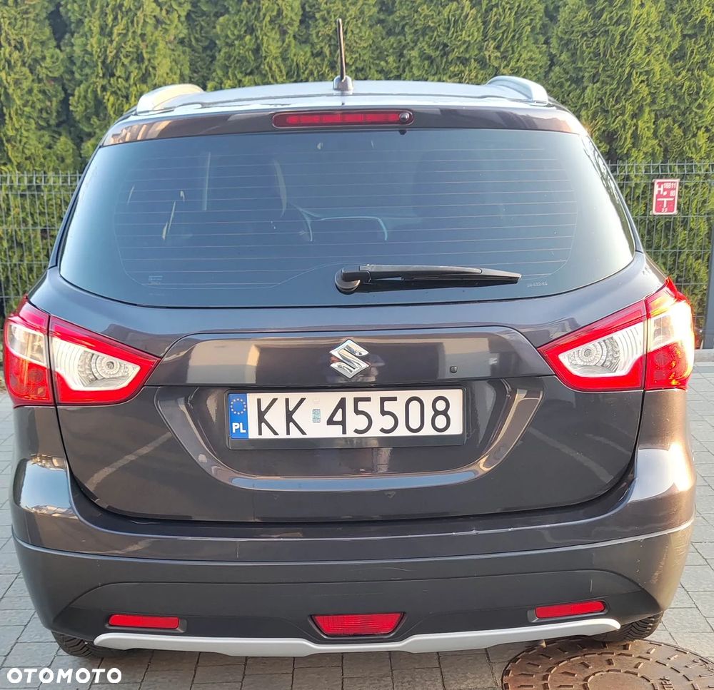 Suzuki SX4 1.6 Comfort Plus - 23