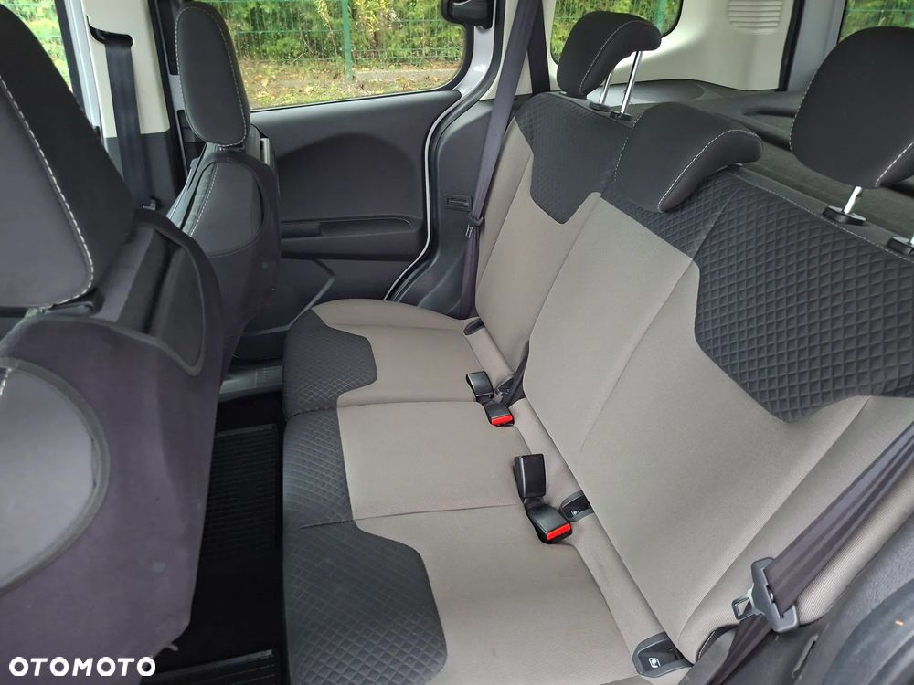 Ford Tourneo Courier - 7