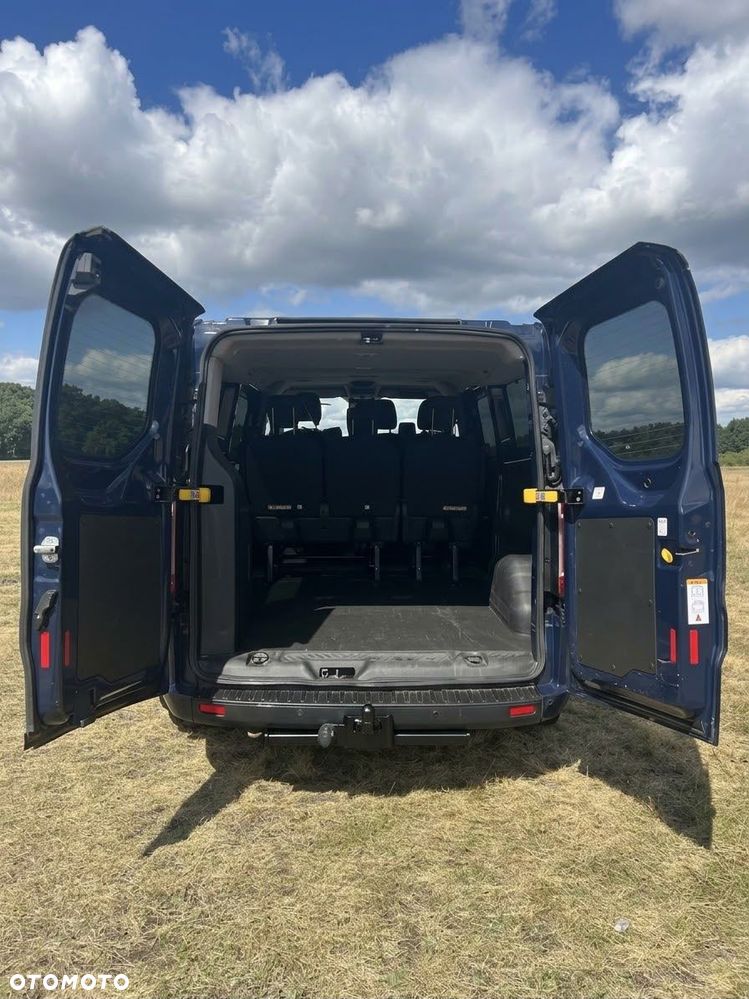 Ford TRANSIT CUSTOM - 23