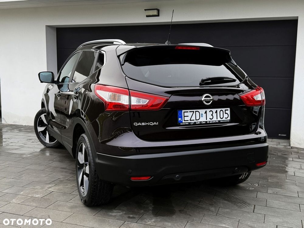 Nissan Qashqai 1.2 DIG-T N-Connecta EU6 - 10