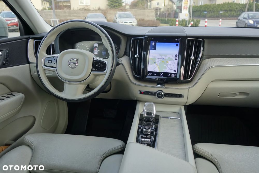 Volvo XC 60 B4 D AWD Inscription - 12