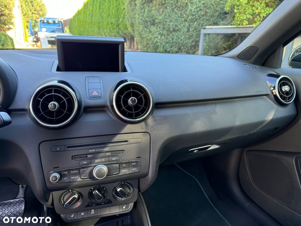 Audi A1 1.4 TFSI S tronic S line edition m S line Sportpaket - 11
