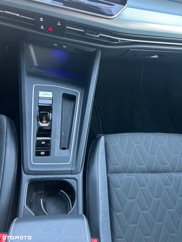 Volkswagen Golf 1.5 eTSI mHEV Special Edition DSG - 29