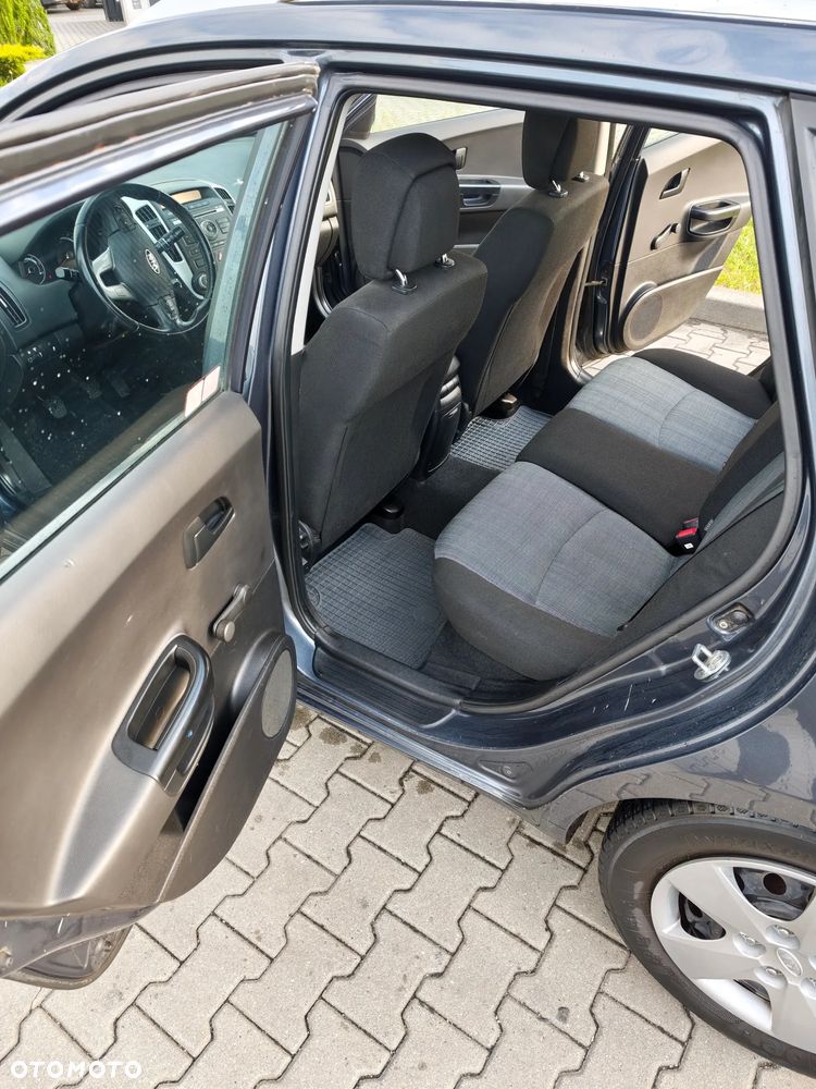 Kia Ceed - 6