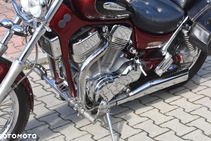 Suzuki Intruder - 24