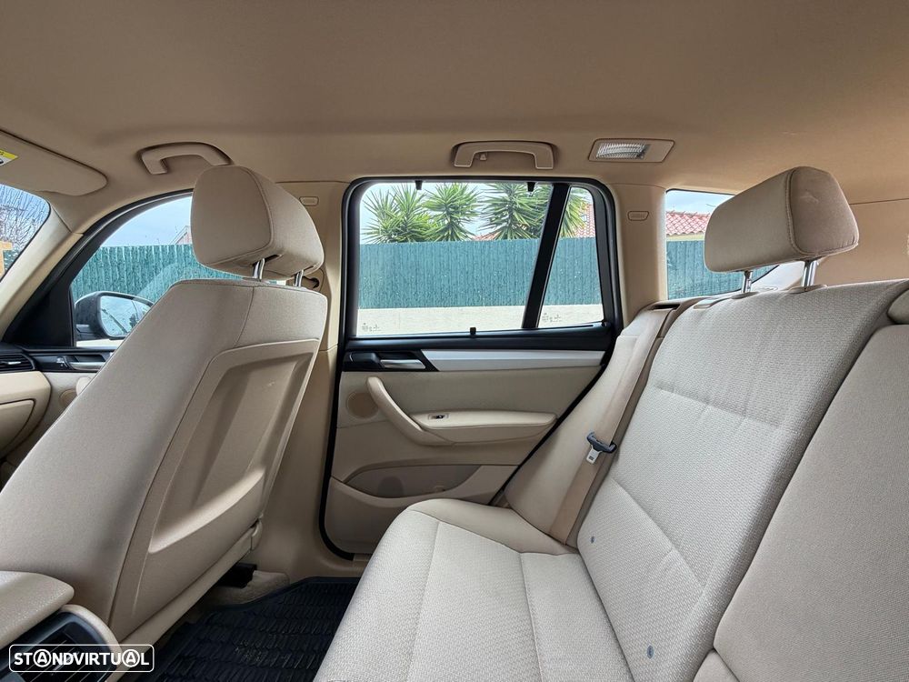 BMW X3 20 d xDrive - 28