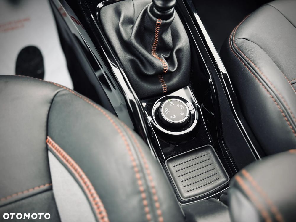 Peugeot 2008 BlueHDi FAP 120 STOP & START Crossway - 26