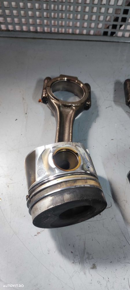 Piston pistoane volkswagen vw passat B5.5 cod motor AVF - 9