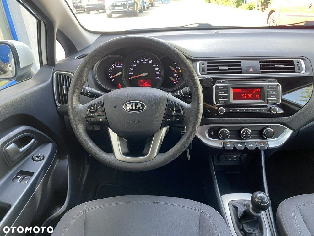Kia Rio - 16