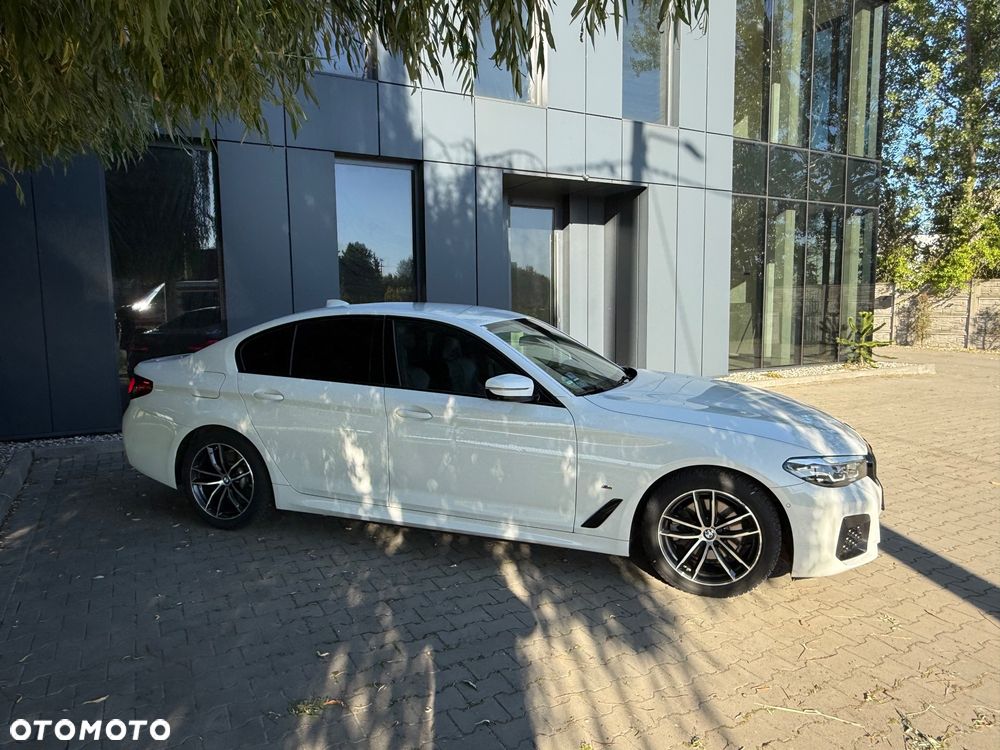 BMW Seria 5 520d xDrive MHEV M Sport sport - 9