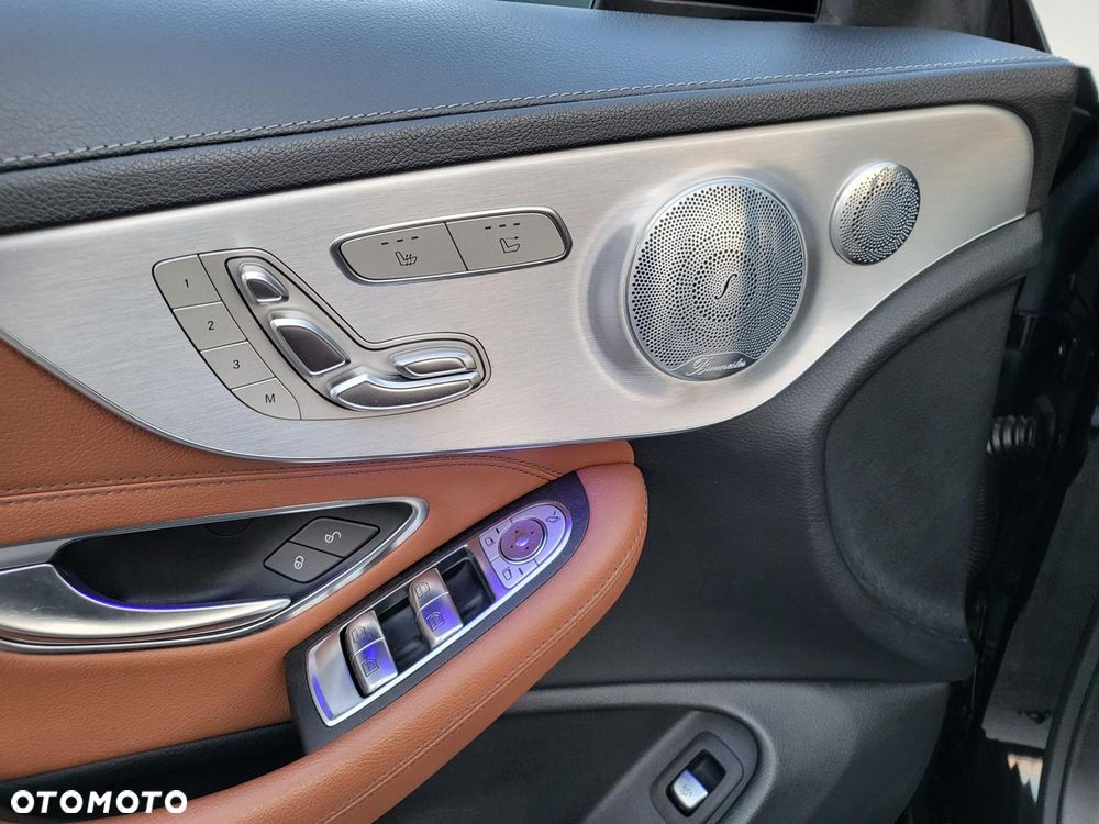 Mercedes-Benz Klasa C 43 AMG 4MATIC - 29