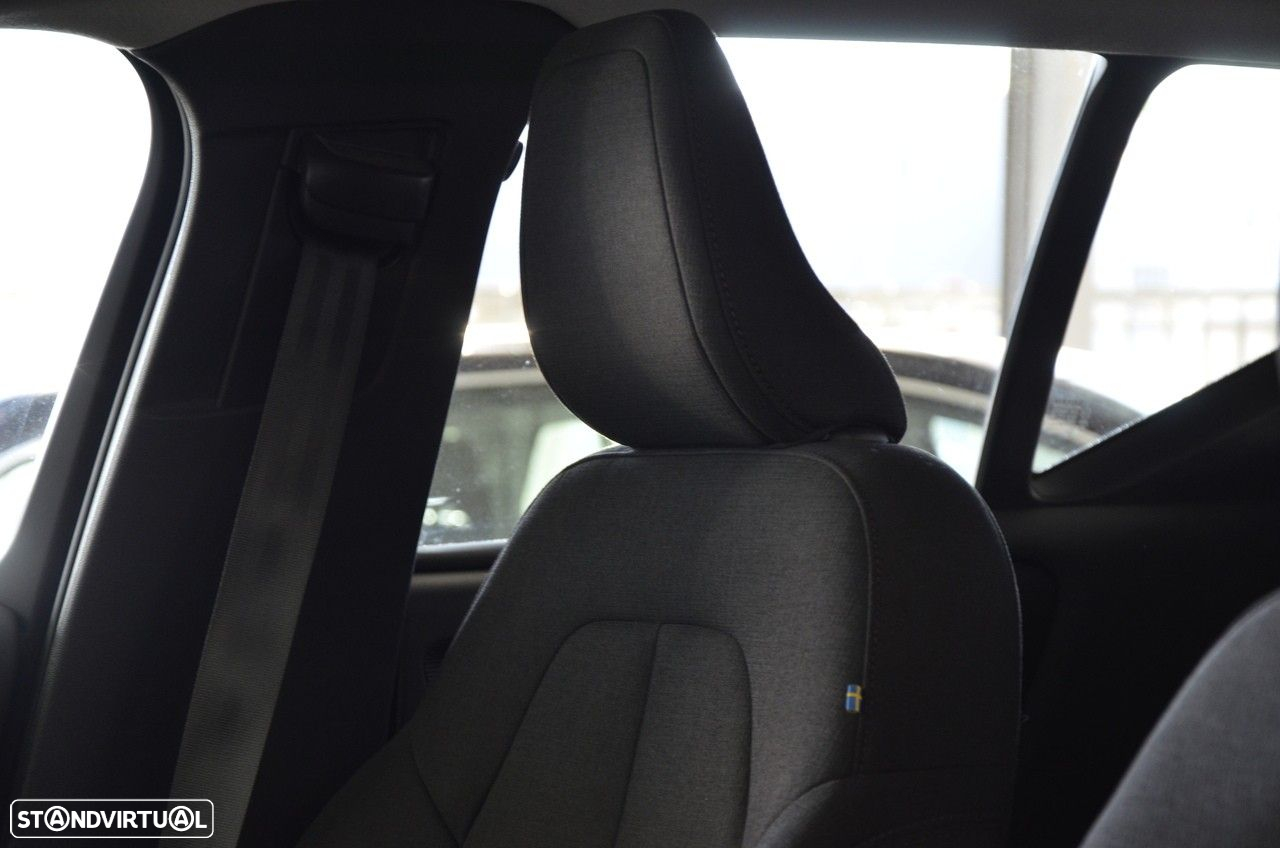 Volvo XC 40 1.5 T2 Momentum Core - 6