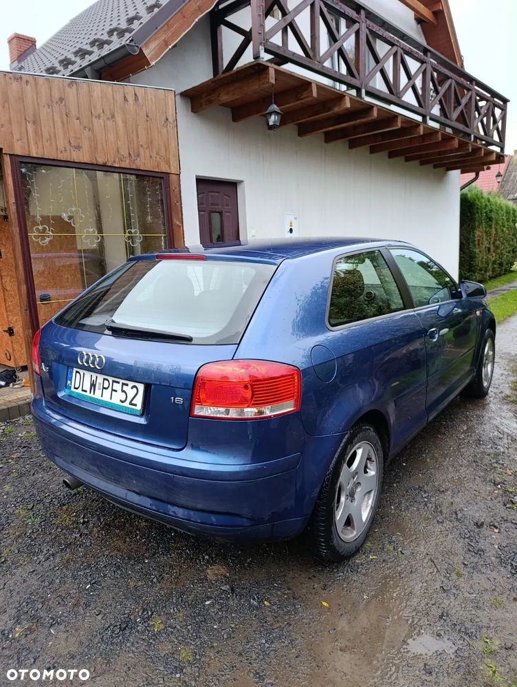 Audi A3 1.6 Ambiente - 6
