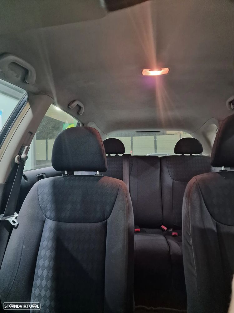 Honda Civic 1.6i ES - 9