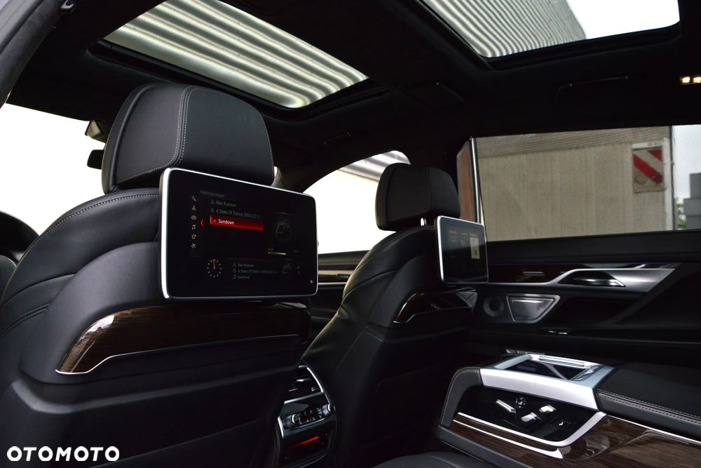 BMW Seria 7 750Ld xDrive - 21